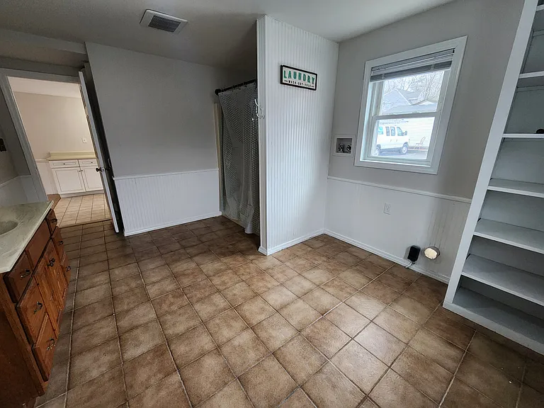 818 Bedford St #1 — Photo 8