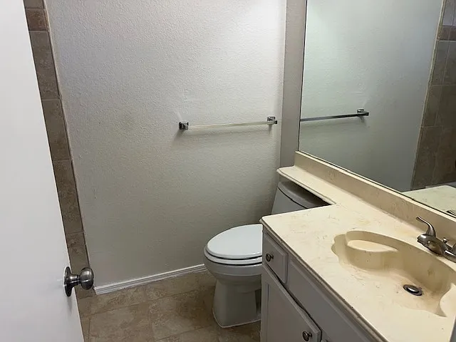 3 bed, 1274 sqft, $1,900 — Photo 4