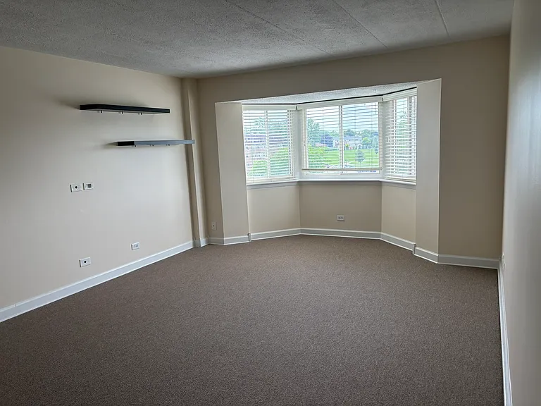 220 S Roselle Rd #422 — Photo 11