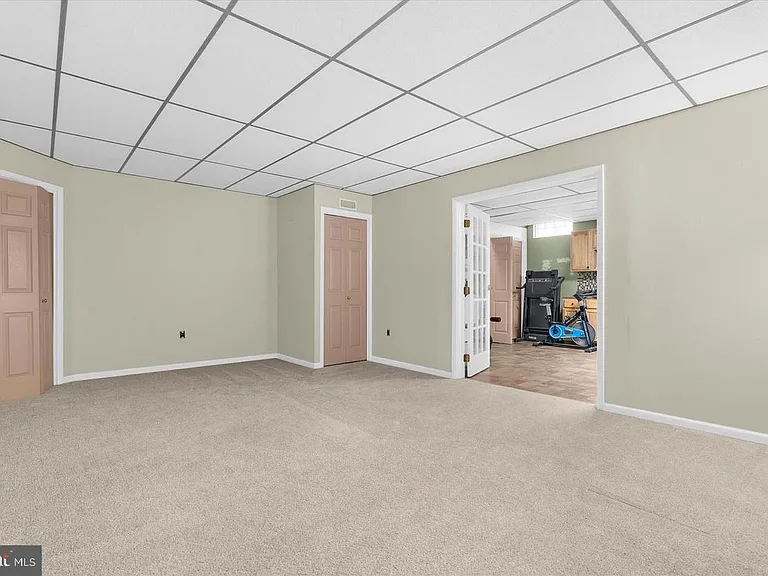 1268 Delbert Ave — Photo 19