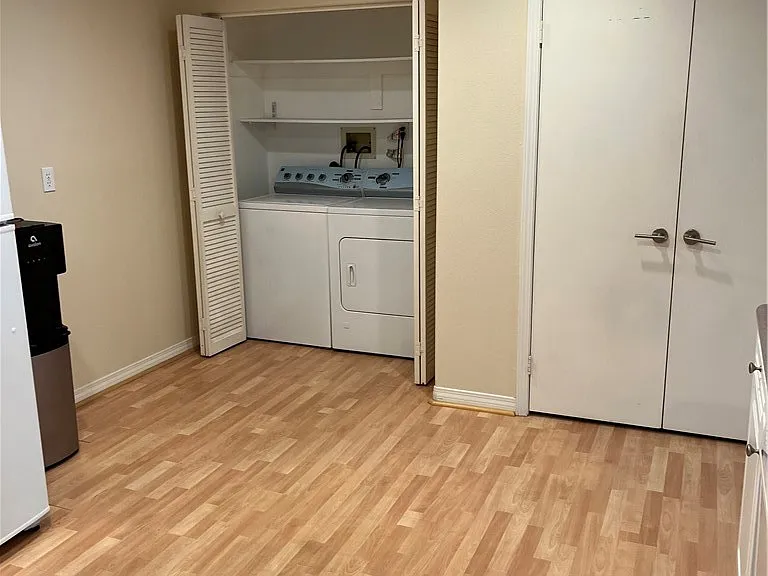17735 Kinzie St #116 — Photo 12