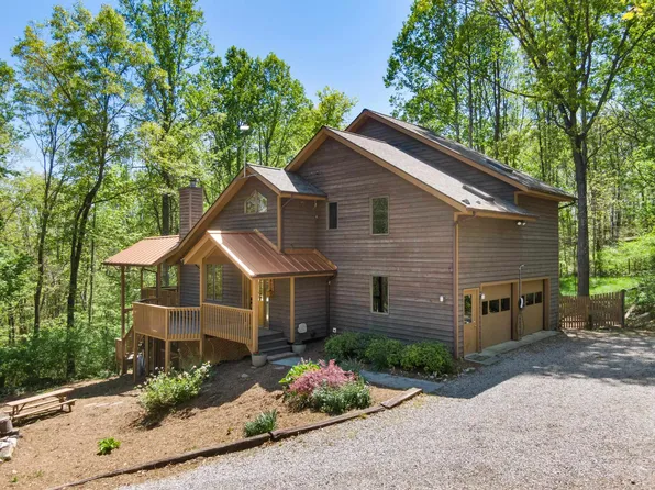 4815 Natures Waye Rd, Blacksburg, VA 24060