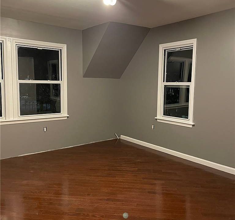 2nd image of 219 Washington St Floor 2
