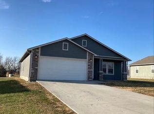 2227 SE Shiloh Ridge Ln, Tecumseh, KS 66542