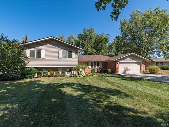 2nd image of 837 Pinecreek Dr