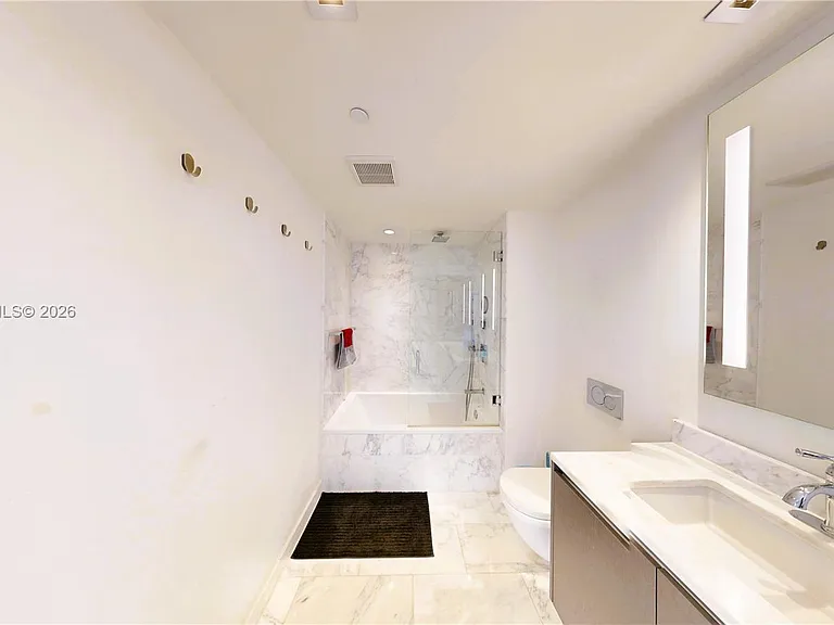 1451 Brickell Ave #2502 — Photo 9
