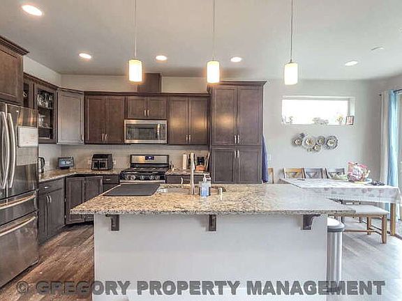 4th image of 2328 Tucker Dr