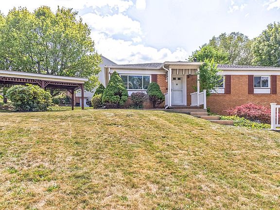 3rd image of 124 Woodmere Dr