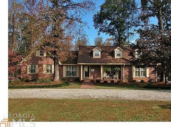 1st image of 800 Mountain Creek Dr