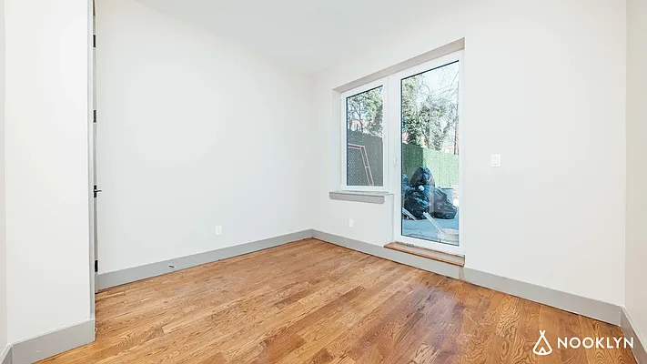Rented by Nooklyn NYC LLC | media 19