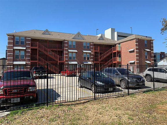 4th image of 300 Spruce St #304
