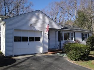 11 Bradford St, North Andover, MA 01845