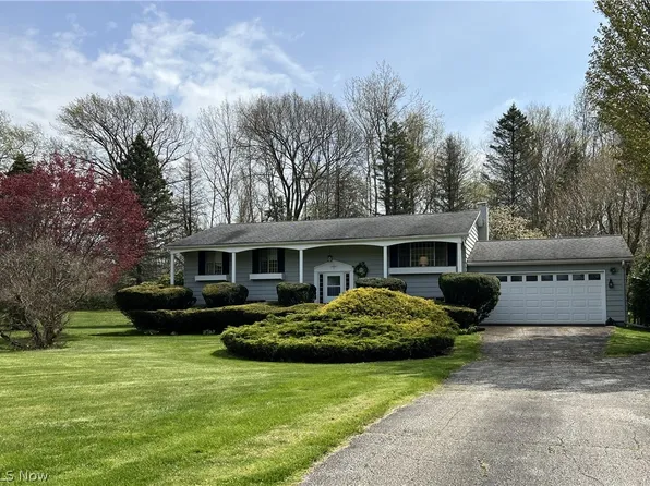 4270 Creek Rd, Conneaut, OH 44030