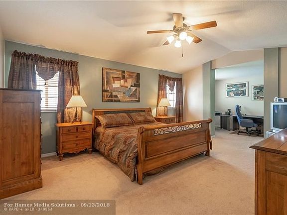 5th image of 552 Cascade Falls Dr
