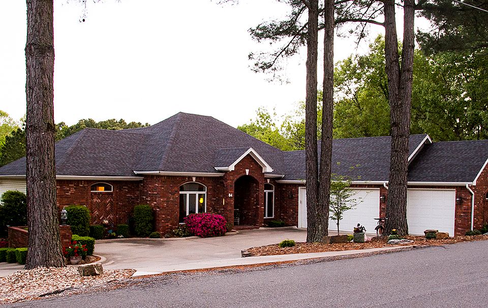 1st image of 84 McKenzie Dr