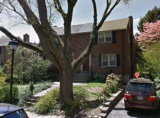 16 Rock Glen Rd, Wynnewood, PA 19096