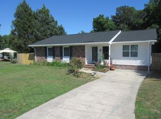 300 Sheffield Rd, Jacksonville, NC 28546