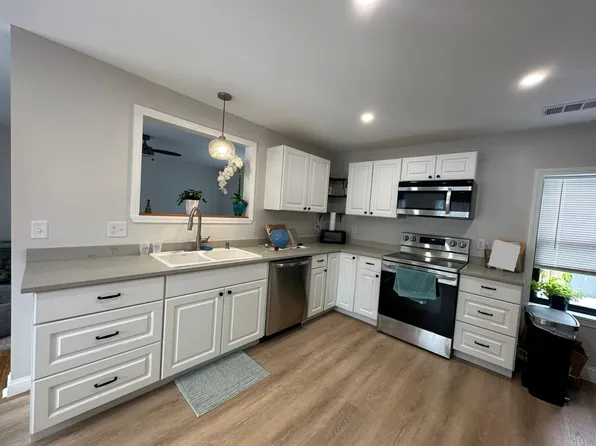 106 Elm St #2, Saco, ME 04072