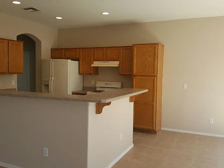 12629 W Hollyhock Dr — Photo 2