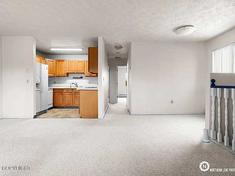 528 State St — Photo 24