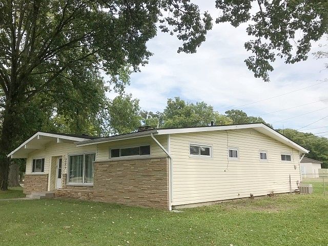 2nd image of 3505 Autumn Ln