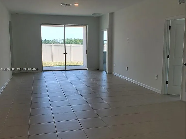 2455 Bluestone Rd — Photo 7