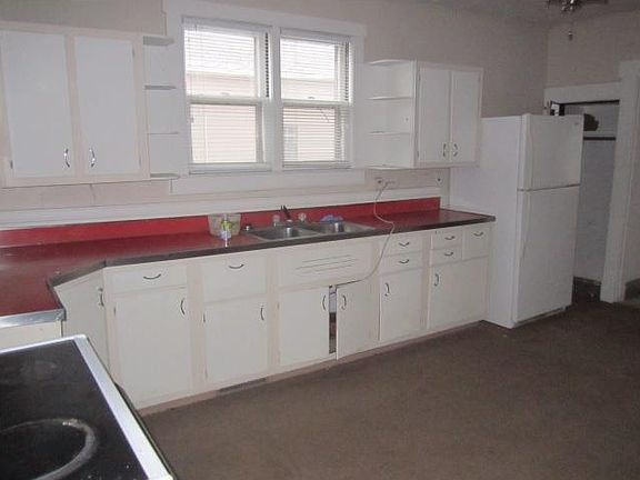2nd image of 610 Kentucky St