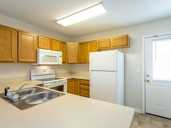 3rd image of 231 Telluride Dr #231