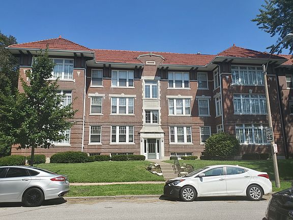 5th image of 5795 Pershing Ave #202