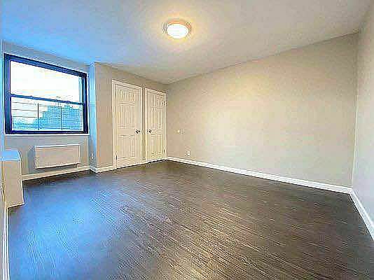 5th image of 831 Bartholdi St APT 6H