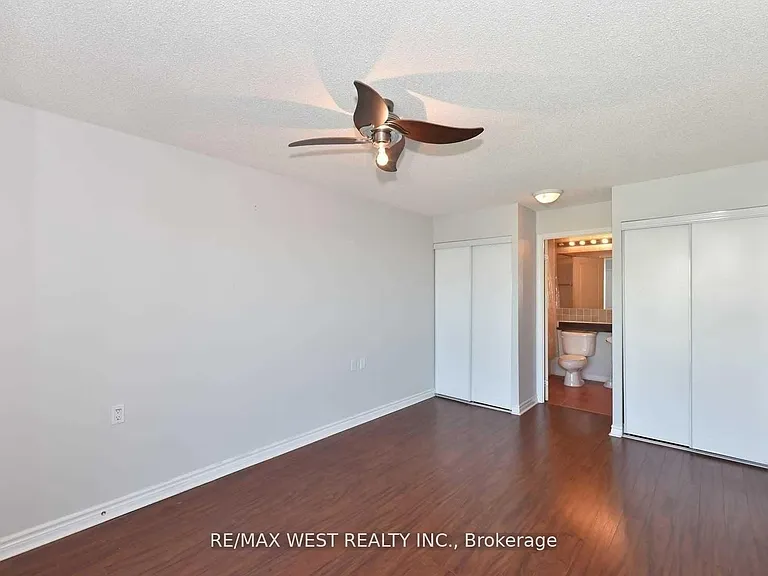 935 Sheppard Ave W #Penthouse 810 — Photo 28