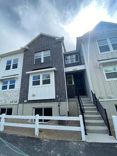 407 N 360 W Photo 1