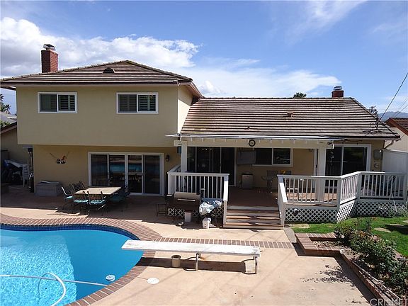 3rd image of 131 W Avenue De Las Flores