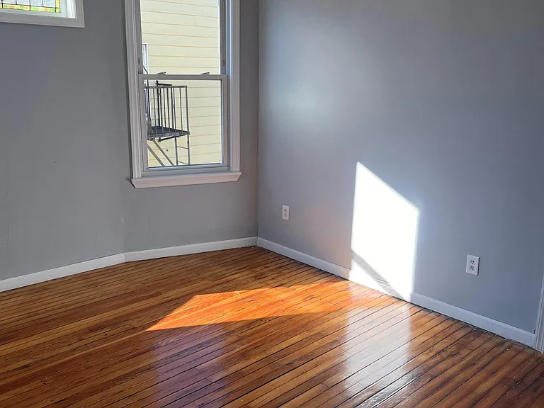 66 Tiffany Pl #2 — Photo 16