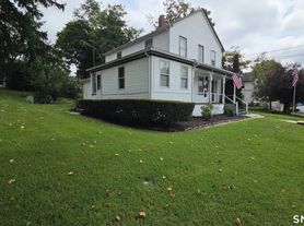 34 Grassy Plain St, Bethel, CT