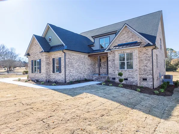 201 McPhail Farms Cir, Anderson, SC 29621