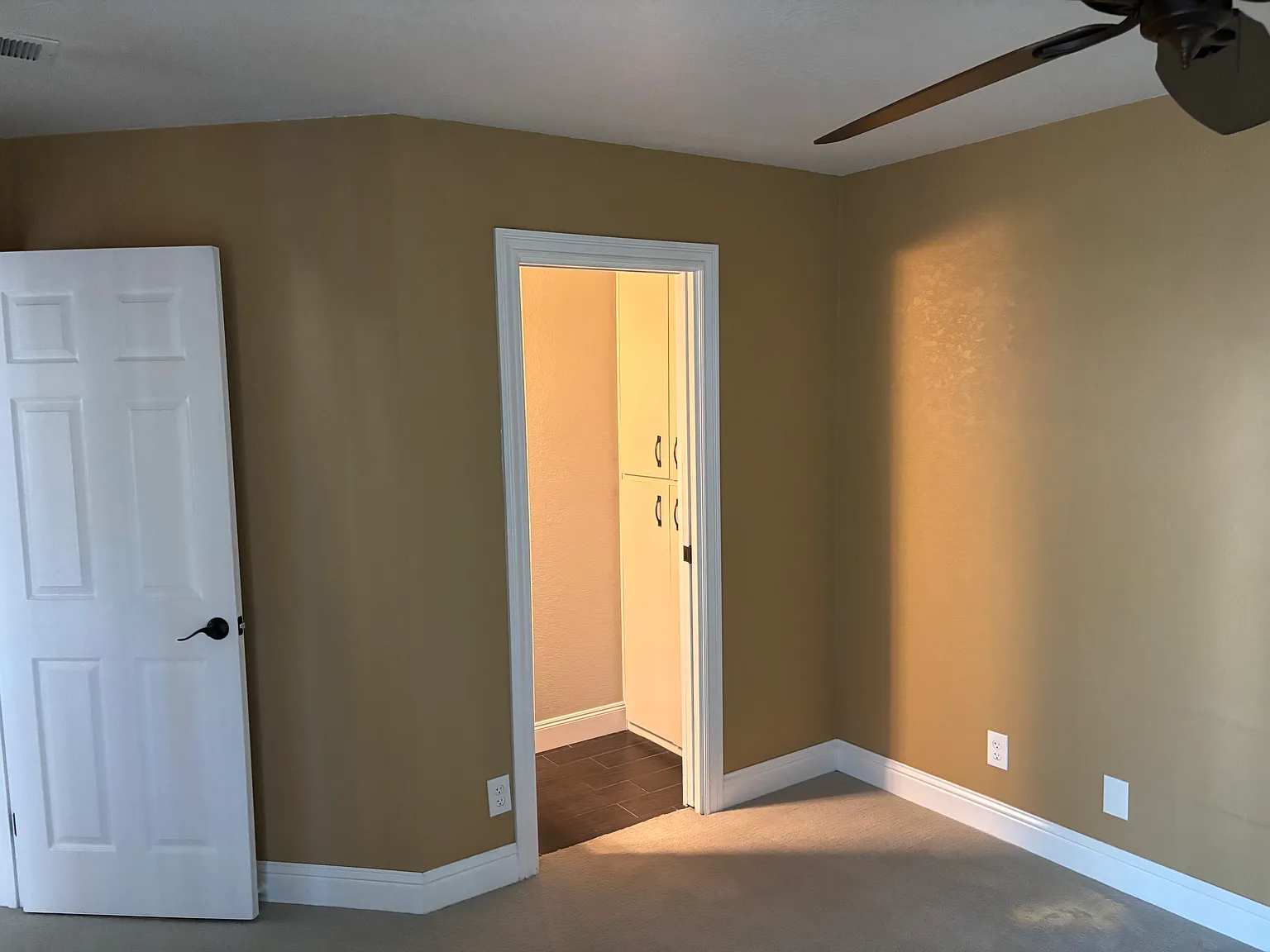 1 bed, 713 sqft, $2,200 — Photo 2