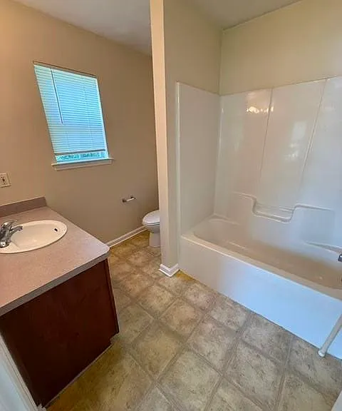 2635 Fairmount Ln — Photo 6