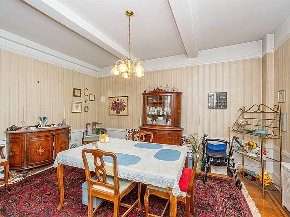 3rd image of 50 Glenwood Ave APT 108