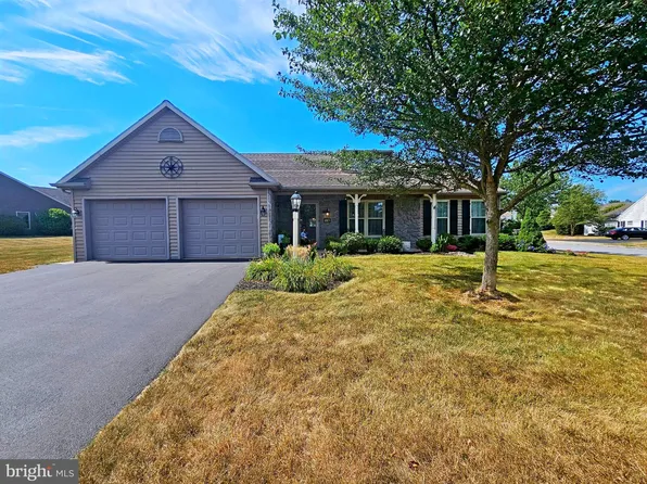 1013 Cambridge Dr, Manheim, PA 17545