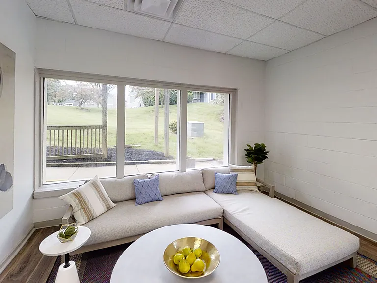 Eagle Creek by Spark Living — Photo 22