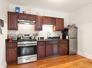 2 Essex St #2R, Salem, MA 01970