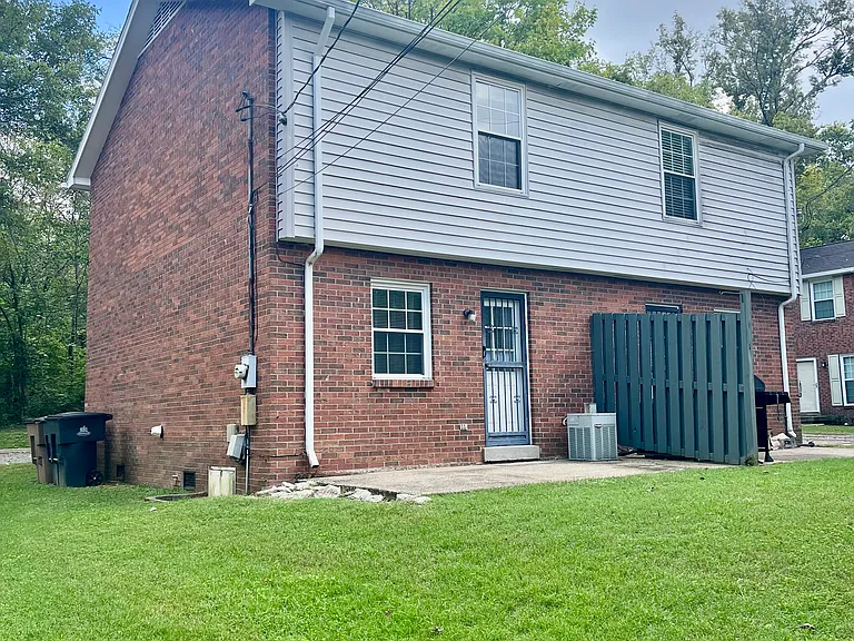 3912 Westlawn Dr — Photo 2