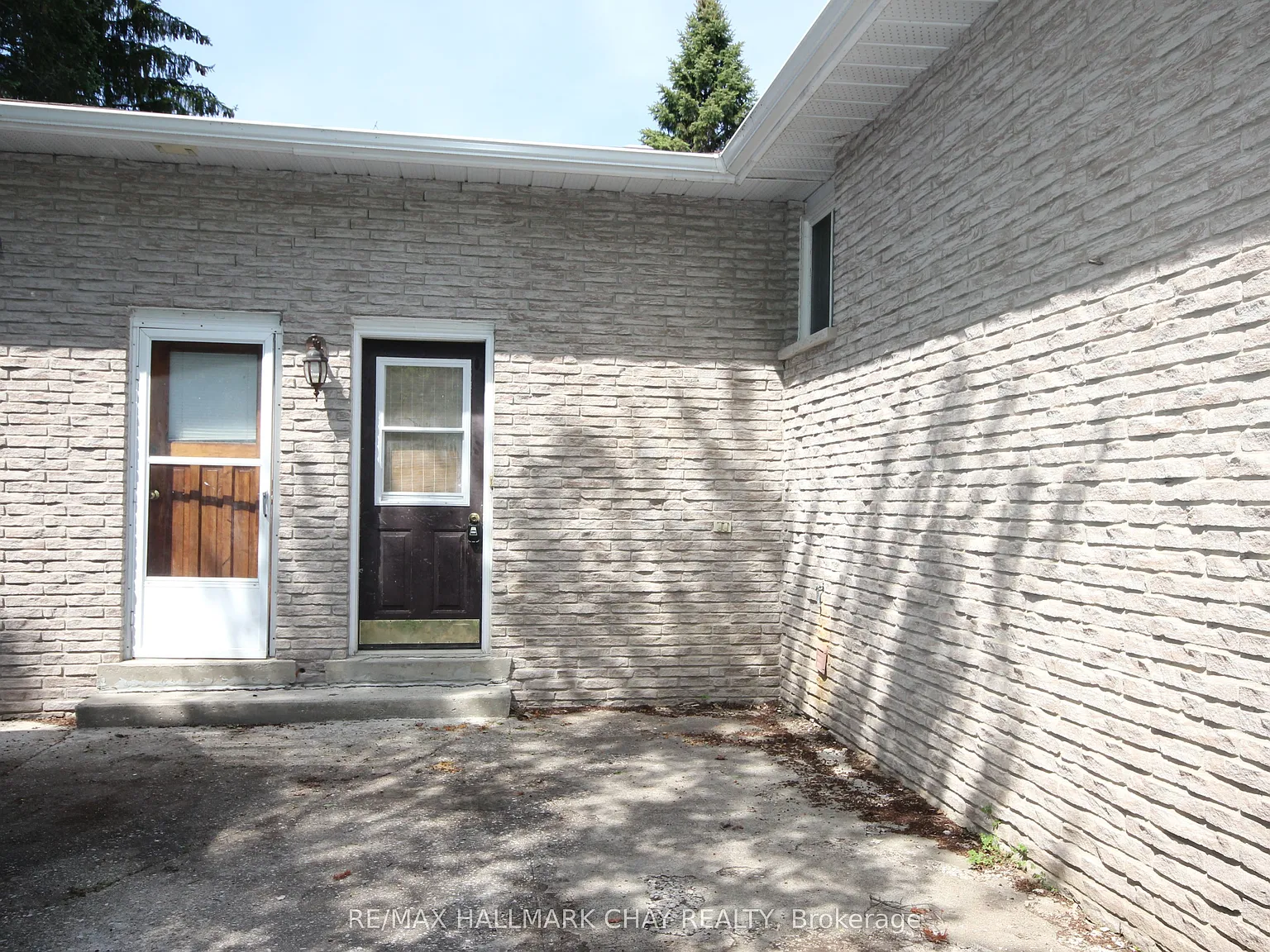 1 bed, $2,000 — Photo 1