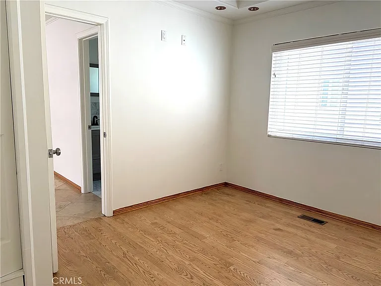 425 S Catalina Ave #4 — Photo 20