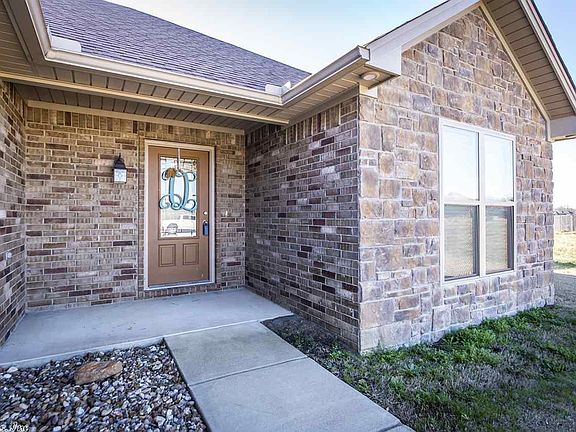 4th image of 50 Dove Ln