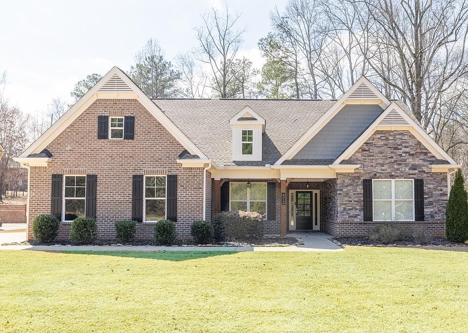 1st image of 472 Thomas Dr