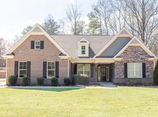 472 Thomas Dr, Loganville, GA 30052