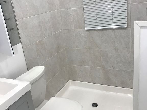 5th image of 313-315 S Pearl St #1