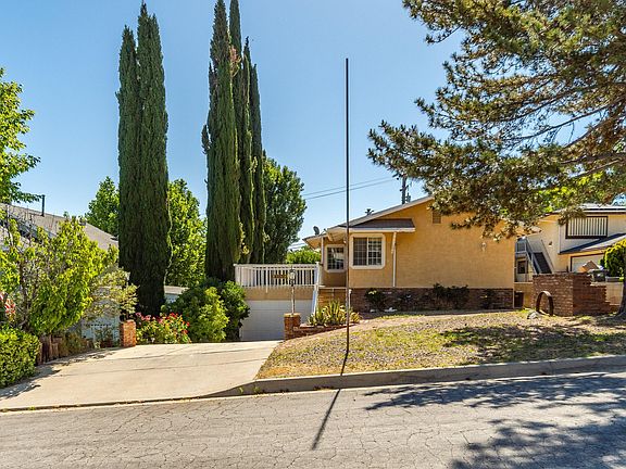 3rd image of 42872 Montello Dr